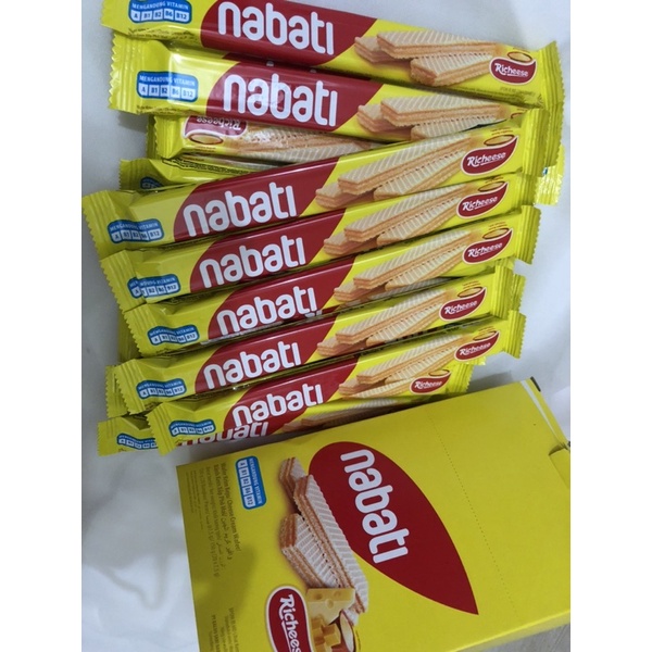 

NABATI richeese wafer keju