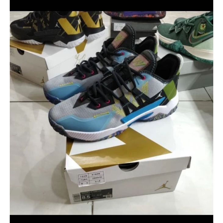 LOW SEPATU WESTBROOK 2 MULTI BASKET AIRJORDAN TAKE GREY ONE WOLF