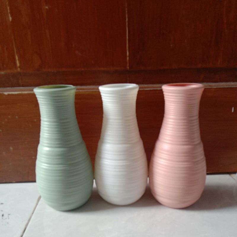 Pot bunga plastik model Guci garis2 / Vas bunga tanaman Artificial
