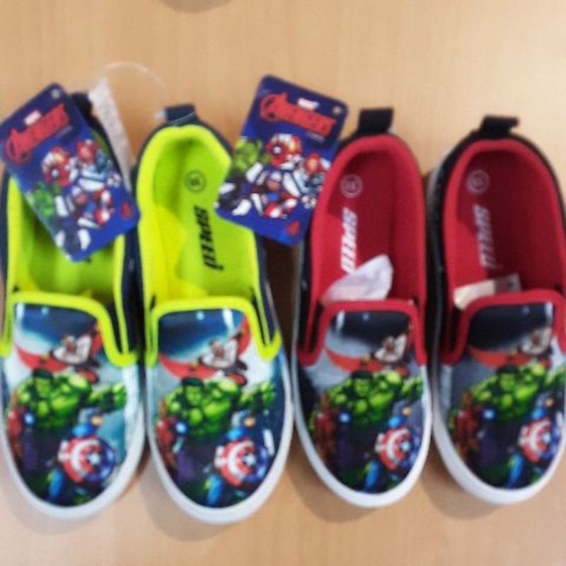 Avengers sepatu Anak