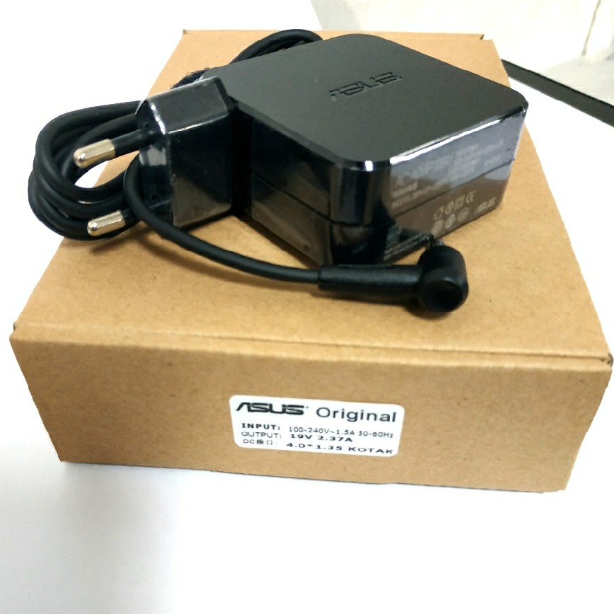 Adaptor Charger/Casan Laptop Asus X442 X442U X442UQ X442UR 19V 2.37A  Colokan Kecil