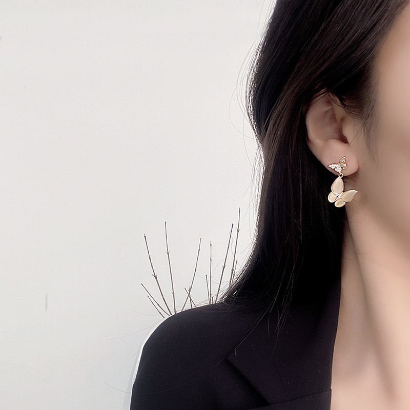 Anting Desain Kupu-Kupu Aksen Berlian Imitasi Gaya Korea