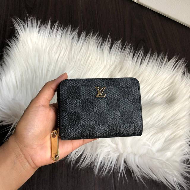 Dompet Kartu LV Motif Dan LV Embos Import Semprem