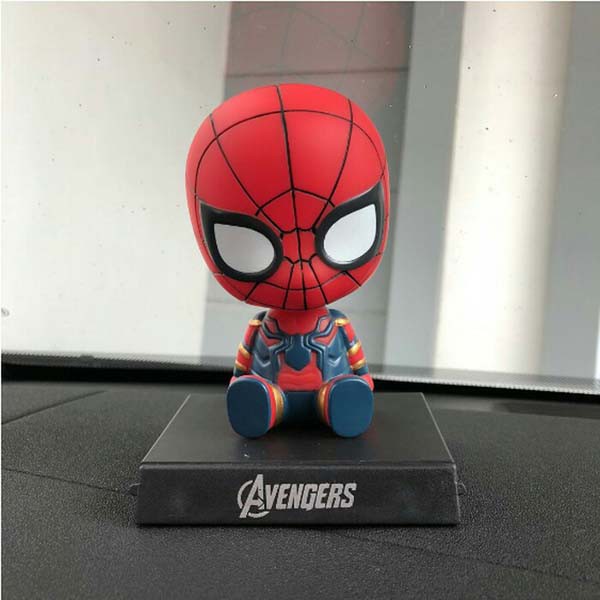 Marvel Avengers Action Figure Pajangan Dashboard Mobil