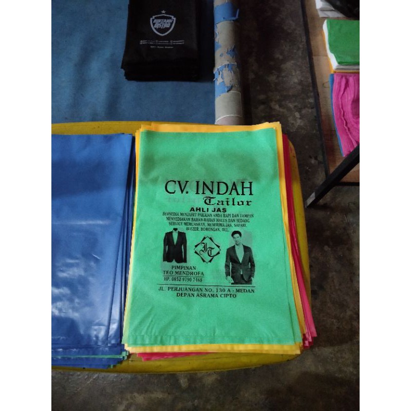

sablon plastik plong ukuran 20*30 PO terlebih dahulu. pengiriman 2 Minggu setelah pemesanan