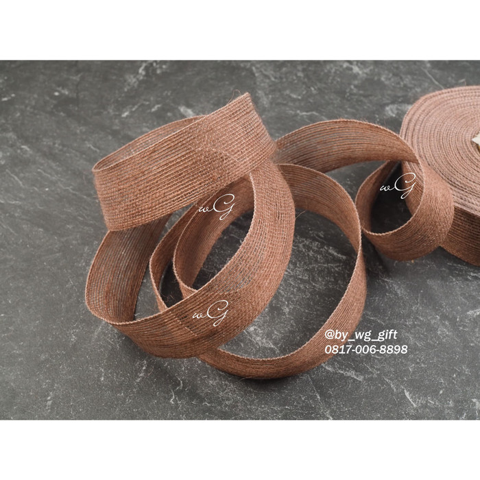 

Pita Goni Warna Coklat Tua; Lebar 3.8 cm; Panjang 25 yard