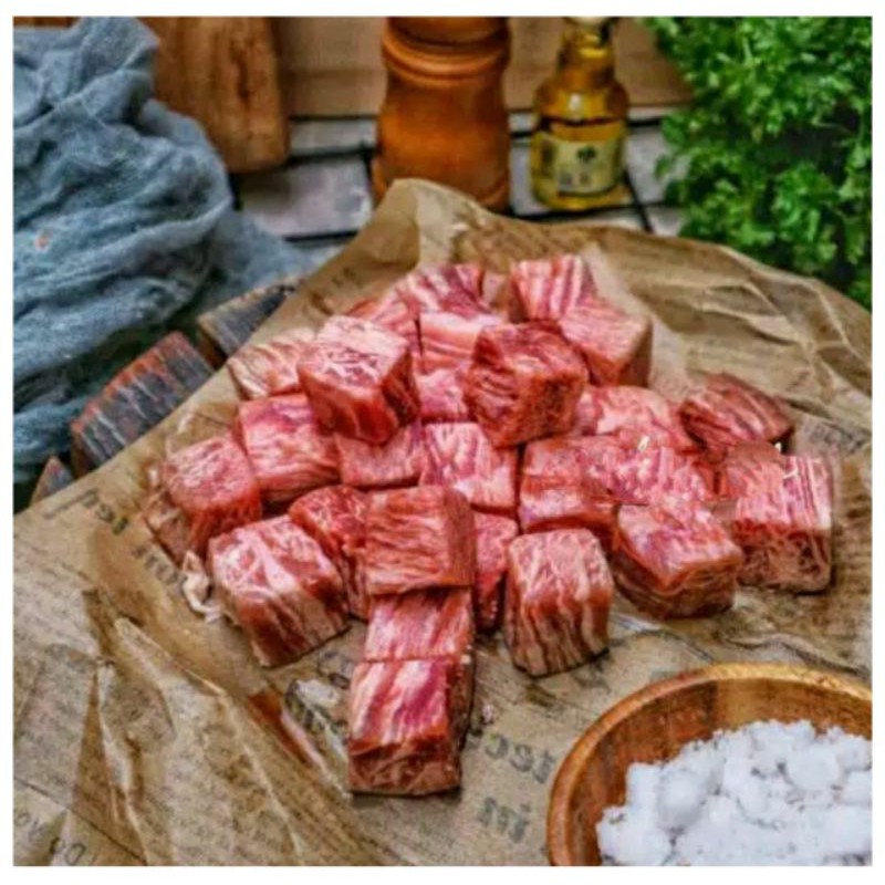 

Saikoro beef waguyu meltik Cubes 1 pack 250 gr