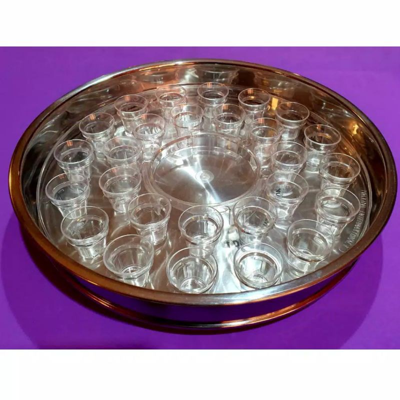 

Nampan Perjamuan kudus Tradisional 27 tatakan dan cawan