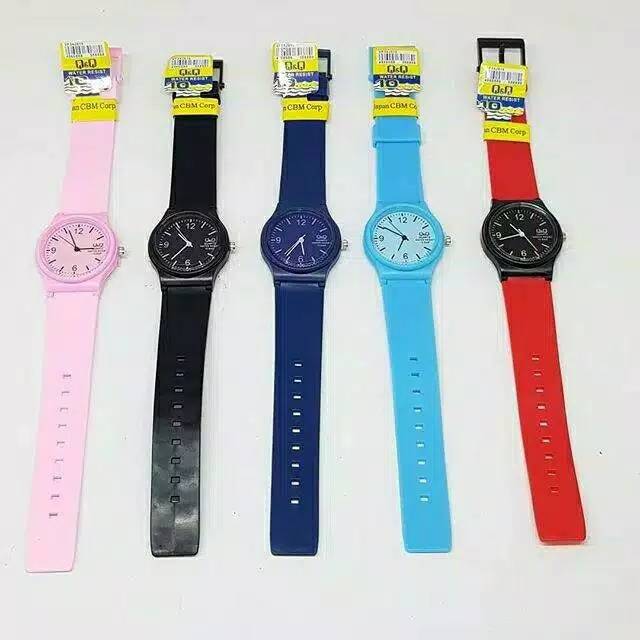 HOT SALE  JAM TANGAN ANTI AIR Q&Q strap warna jelly rubber bagus