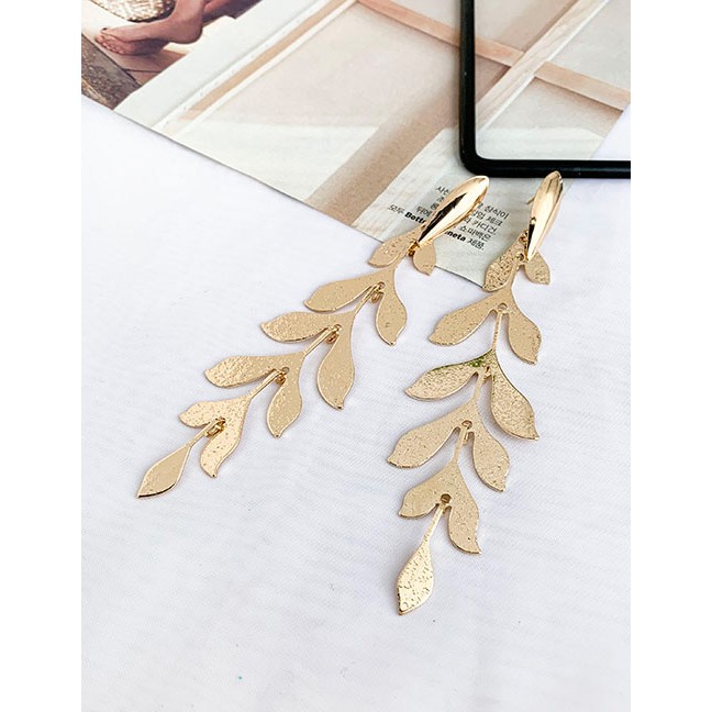 LRC Anting Tusuk Fashion Alloy Tree Stud Earrings D96421