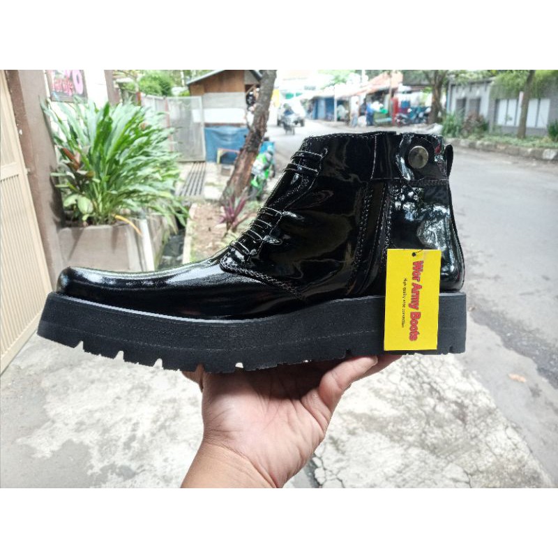 Sepatu Pdh kulit kilap model P2021 sol TEBAL bgt 3-5cm real Pict 100% harga promo Size 38-46 By Wor Army Boots