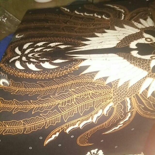 Kain Batik Solo Motif Gunungan Burung Kembar