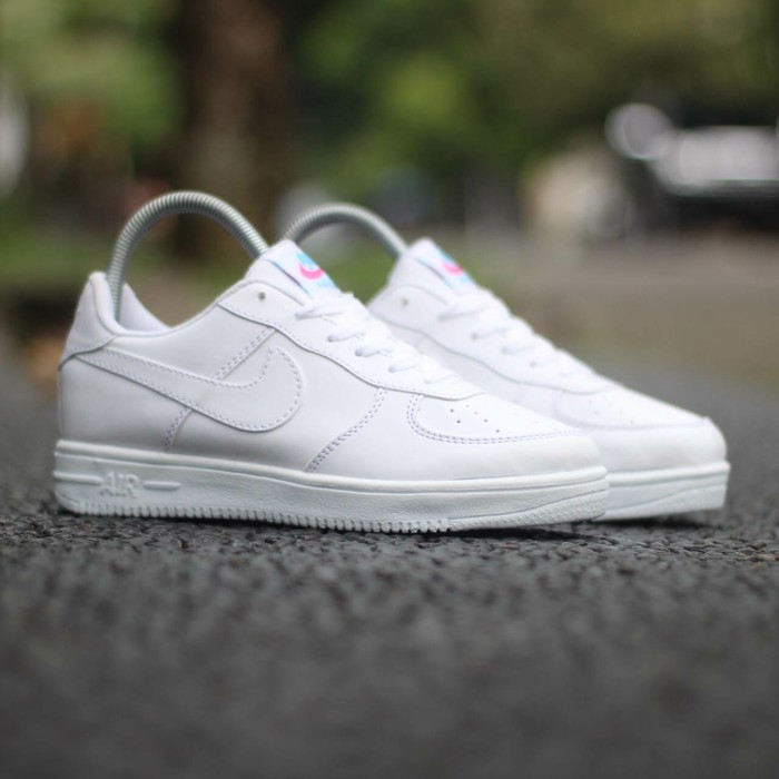 PROMO SEPATU WANITA NIKE AIR FORCE ONE PUTIH FULL WHITE GRADE ORI - Putih- 37