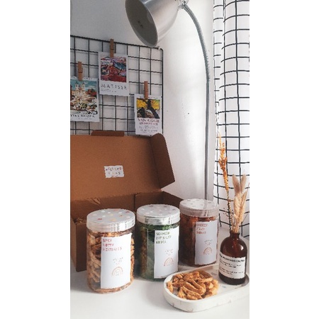 

HAMPERS SNACK BUNDLE (PREMIUM)