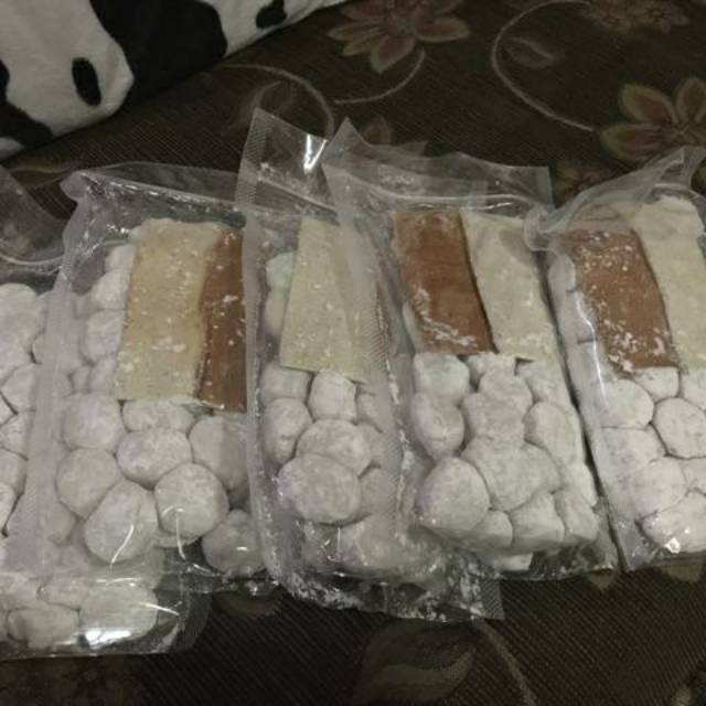 

Cimol mentah goreng asin pedas