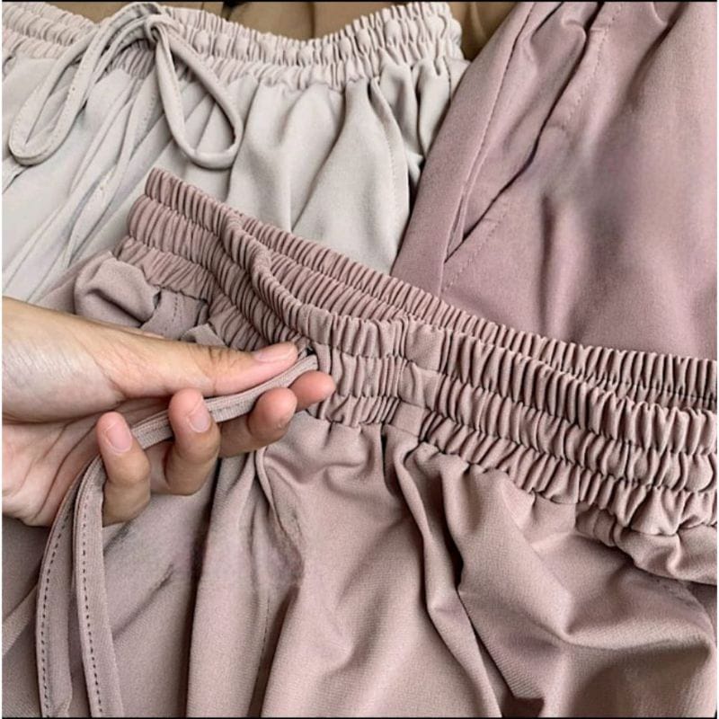 Celana kulot crinkle bahan crinkle airflow premium / celana kulot CRINKLE wanita loose cullote pants homewear / celana wanita celana panjang wanita terbaru 2022 celana kulot koran style terbaru kulot jumbo kulot wanita terbaru ( HARGA PROMO )