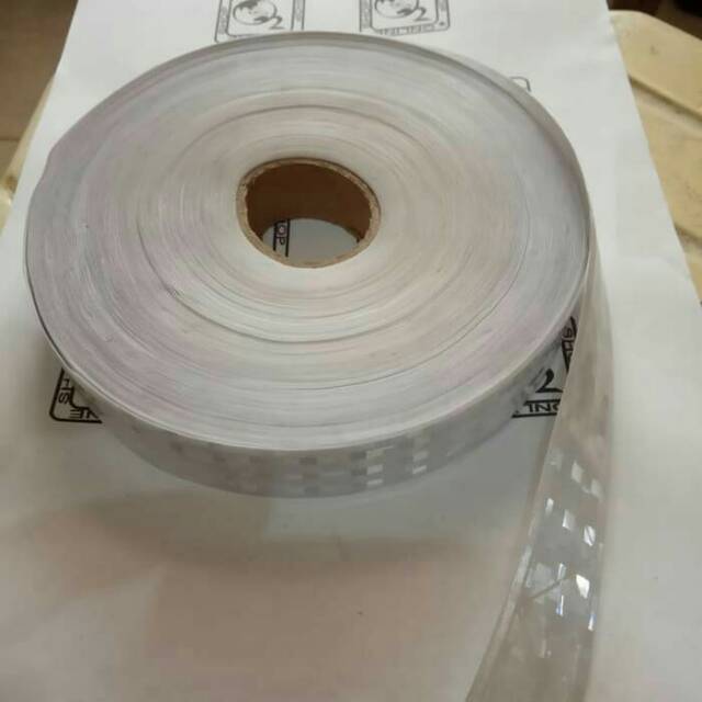 

pita scotlight 2,5Cm bahan PVC warna putih per meter