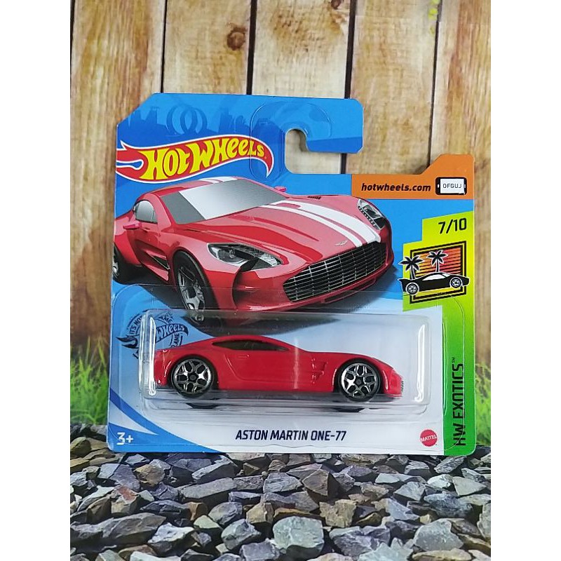 Hotwheels aston martin one 77