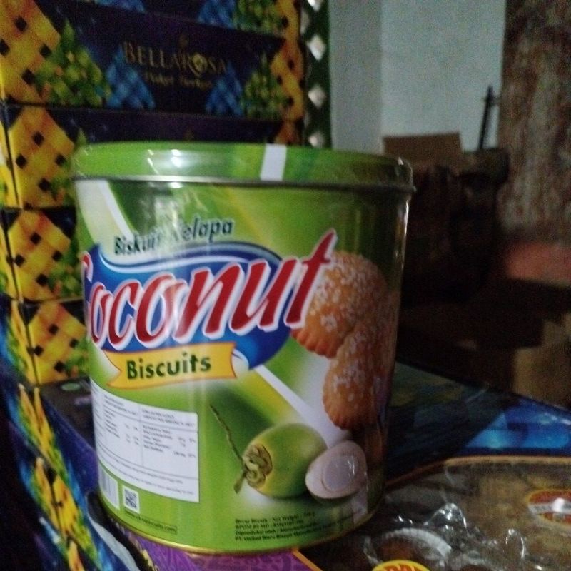 

ubm coconut kaleng hijau