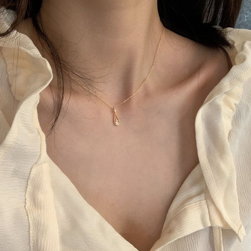 FerenHongXia Kalung Zircon drop necklace diamond shining simple clavicle chain necklace necklace l lubuk pakam l perbaungan l medan l deliserdang l serdangbedagai