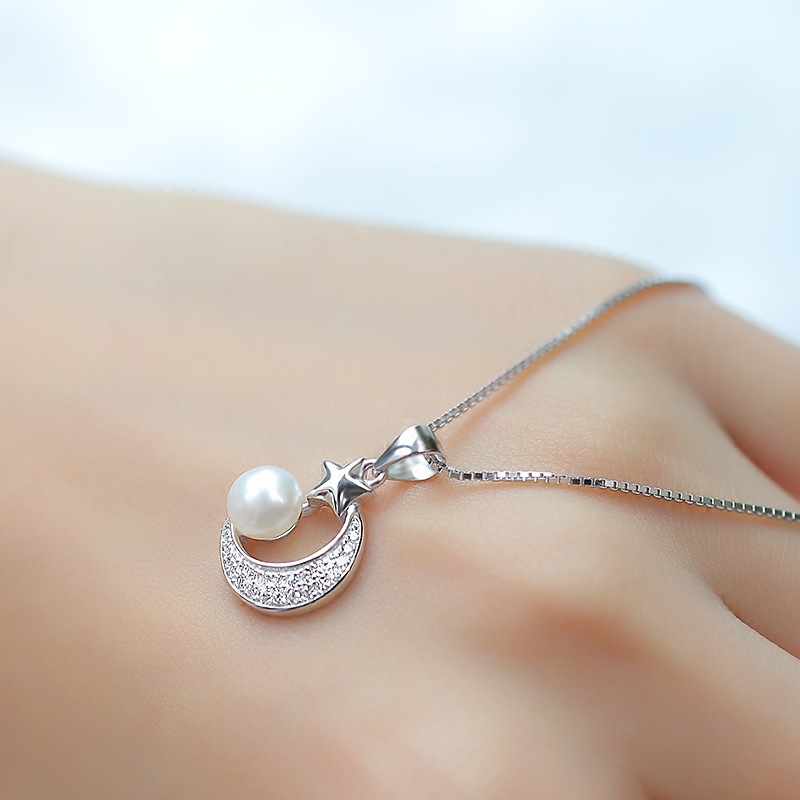 Exquisite Necklace Fashion Lady Temperament Simple Pearl Pendant