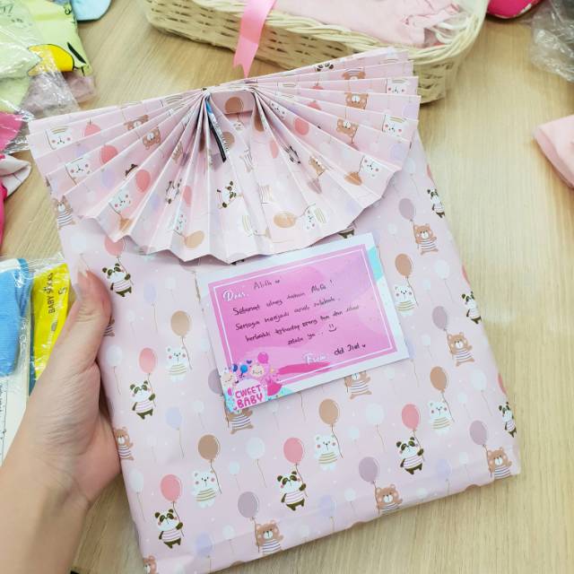 

Tambahan bungkus kado + kartu ucapan / extra gift wrapping + gift card / packing kado