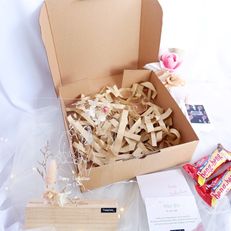 

Gift Valentine Package Akrilik Dried Flower