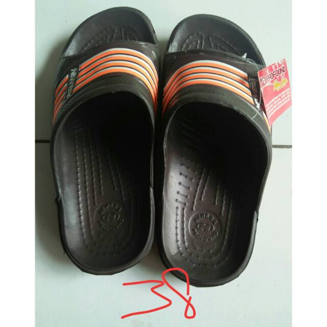 SANDAL KARET NEW ERA
