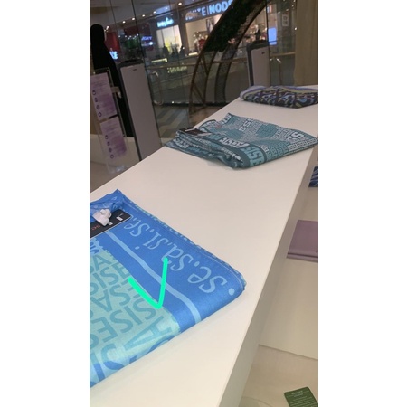 Sisesa Scarf L Swarovski Blue Clover Leaf Green