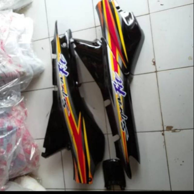 Cover Body Belakang Plus Bok Aki Honda Supra Fit Lama + Striping 2002 - 2006