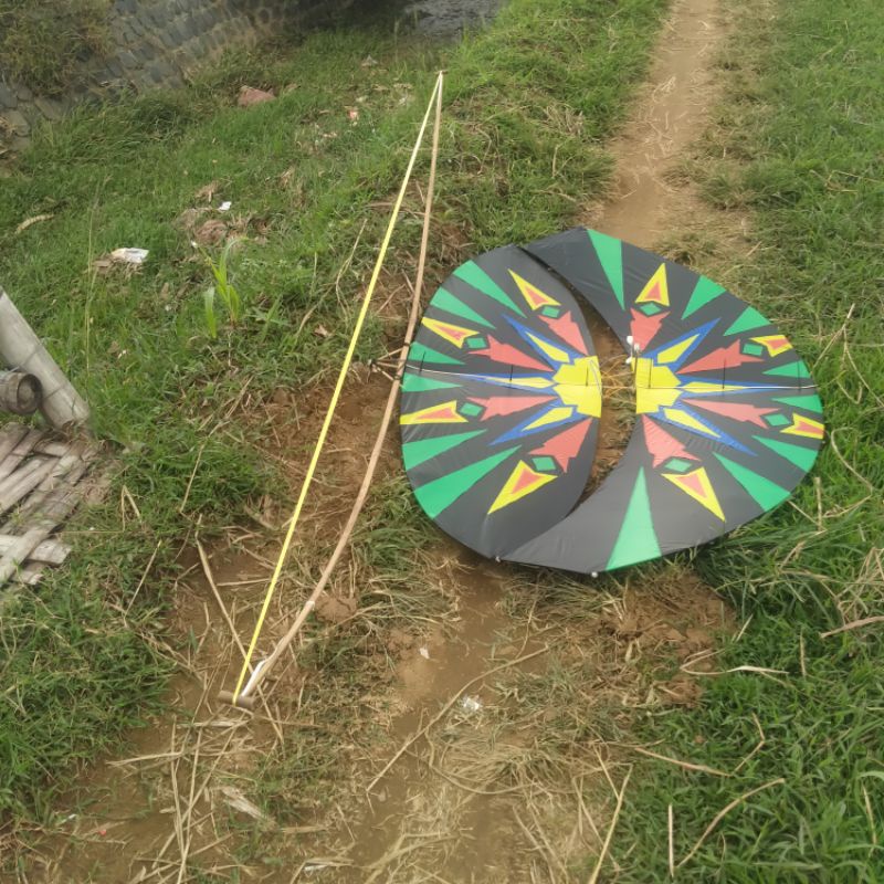 Pegon Ceper Ukuran Sayap 1.5 Meter motif Matahari