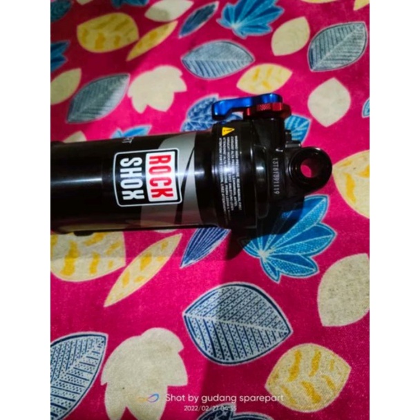 REAR SHOCK ROCKSHOX MONARCH RT eye to eye 216mm 
