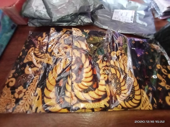 Batik Couple Keluarga Sania Ruffle Ori Ndoro Jowi Dnt Motif Gurita Kuning