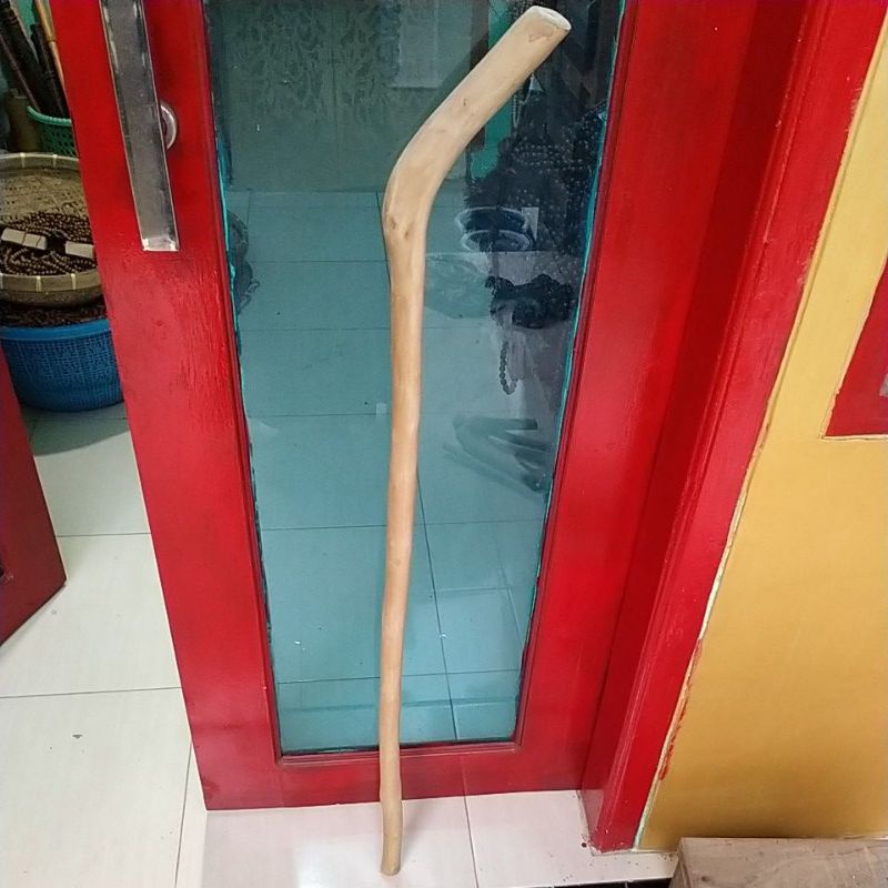 tongkat jalan kayu walikukun