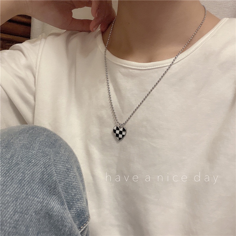 AY(CN) Kalung Rantai Choker Dengan Liontin Bentuk Hati Motif Kotak-Kotak Hitam Putih Biru Untuk Wanita