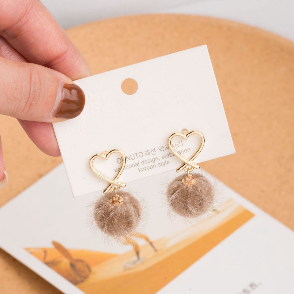 [littlecrab] Anting Wanita Love Pom Bola Bulu Lucu Anting Bentuk Hati Emas Lucu Simple Elegan Love Woman Earrings Anting Berkualitas Korean Style