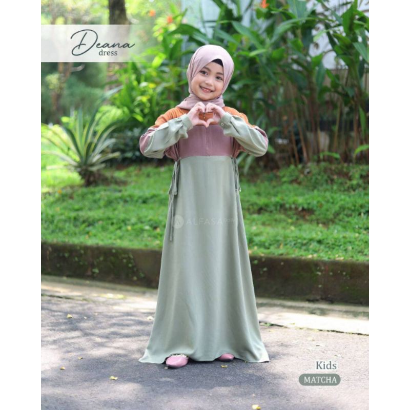 DEANA MOM AND KIDS DRESS by Alfasa Daily