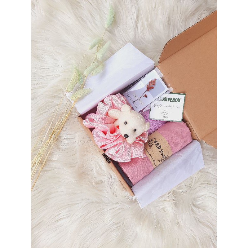 hampers hijab segiempat cepol ciput boneka gift box hadiah hamper hijab kado murah