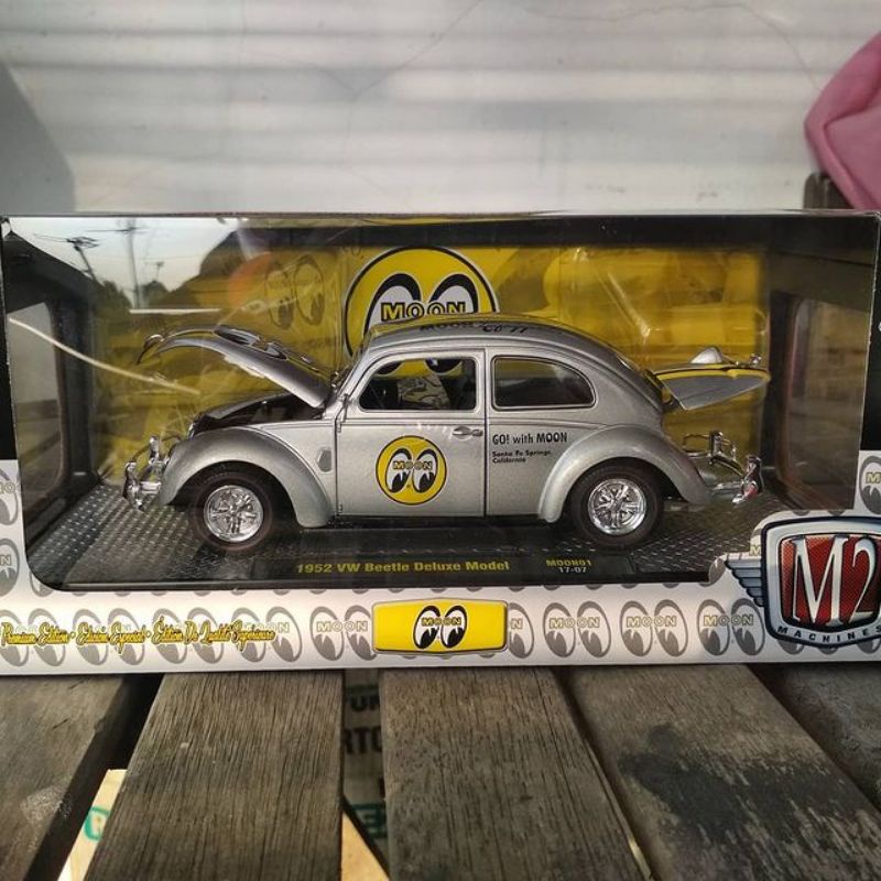 miniatur diecast M2 machines skala 24 mooneyes 1952 VW volkswagen beetle deluxe model