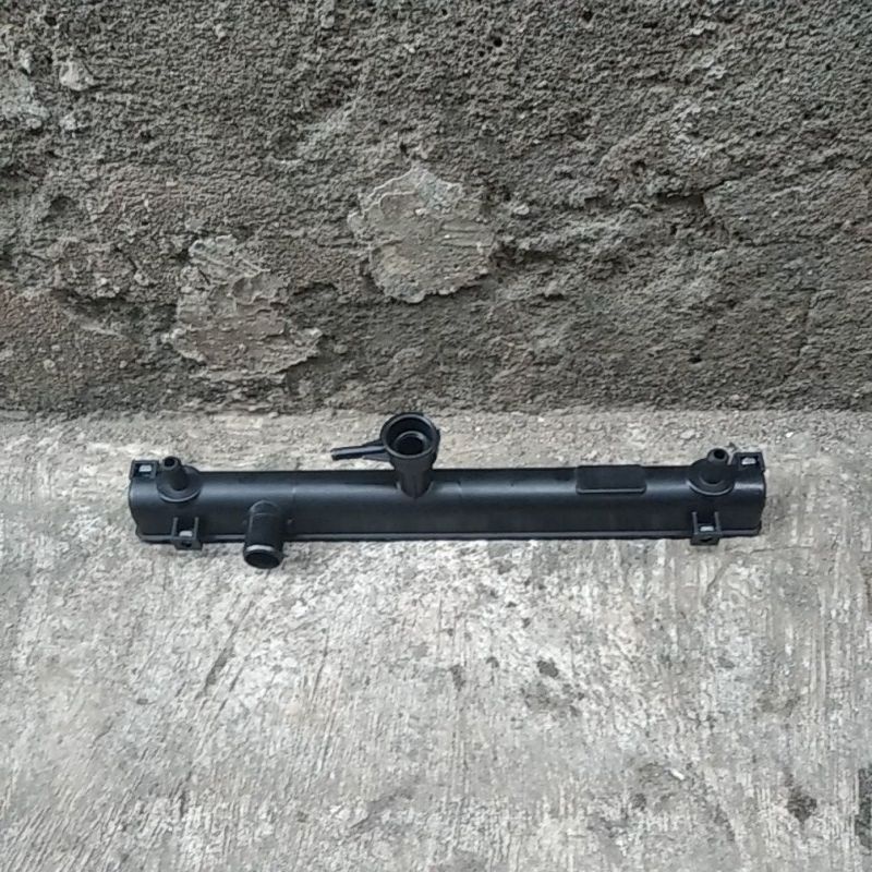 upper tank radiator Suzuki apv