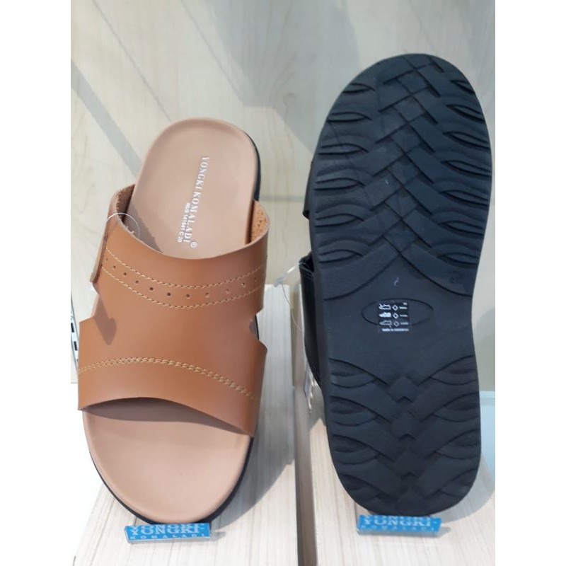 yongki komaladi sandal pria