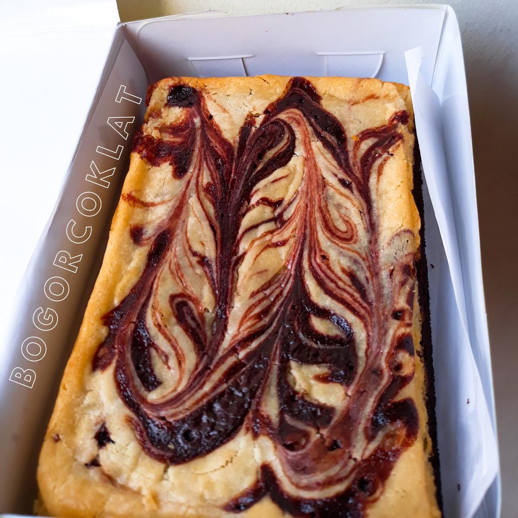 

Brownies Red Velvet Choco Cheese Uk 15x10cm