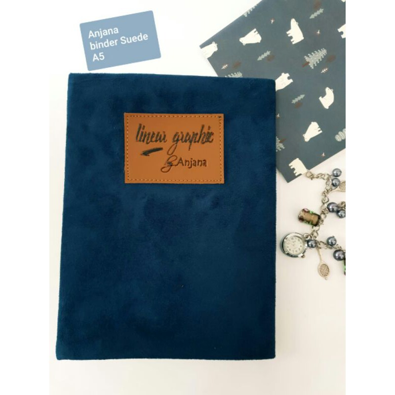 

Map binder A5/Binder kain/binder kain suede A5 cocok utk remaja maupun kantoran terlihat exclusiv