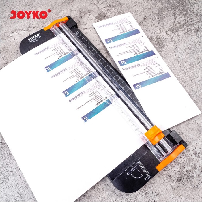 

Bergaransi Pemotong Kertas Dorong Tarik Paper Cutter A4 Joyko Pc 1637 16X37 Cm Diskon