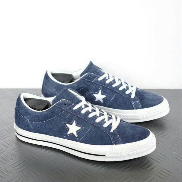 navy one star converse