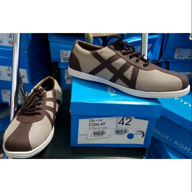 Sepatu sport by Yongki komaladi