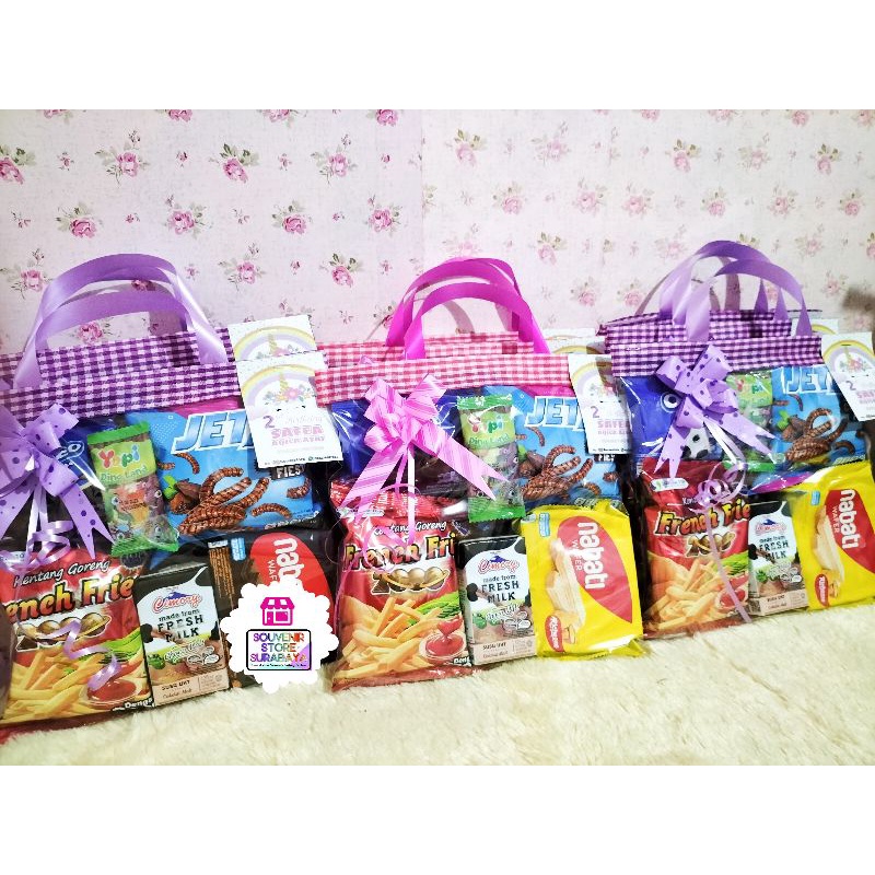 Bingkisan Ulang Tahun / Paket snack ultah/ Snack ulang tahun murah / Goodiebag snack / Paket ultah surabaya / hampers snack