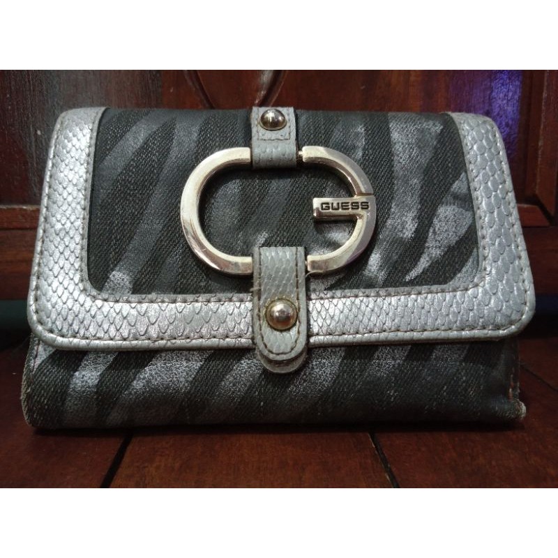 preloved dompet guess original