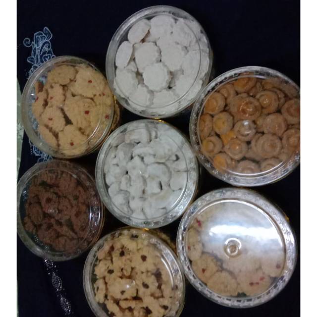 

Kue lebaran 3 toples