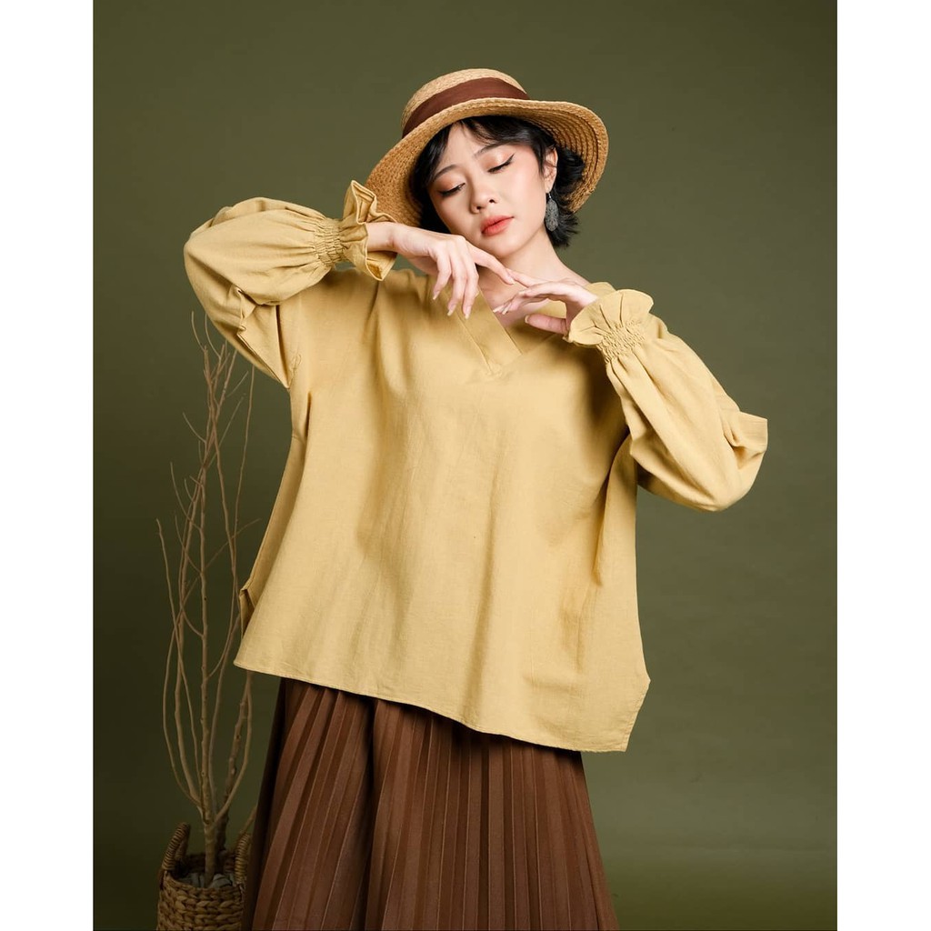 DISKON - VIERA BLOUSE - blouse wanita / blouse kekinian / blouse cantik / simple blouse / blouse polos